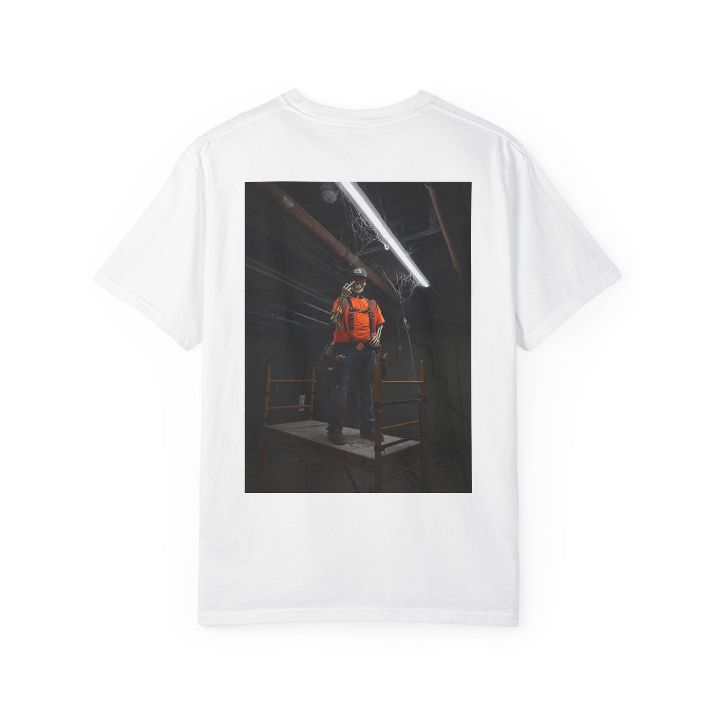 Skeleton tbar guy on a scaffold with top locks - shirt